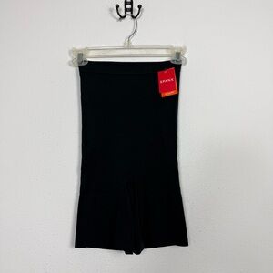 Spanx Sculpt High Waisted Mid Thigh Short in Very Black Seamless NWT Sz Medium